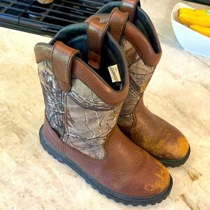 Game Winner Brown and Camouflage Boots